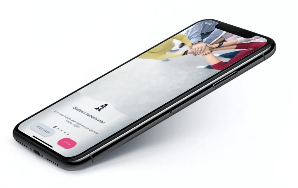 Liegendes Smartphone mit dem QRedent-Startbildschirm und den Schaltflächen Registrieren und Login